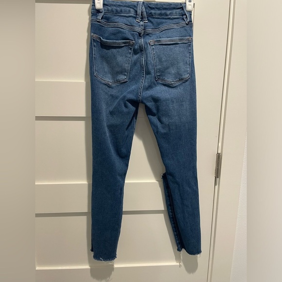 GOOD AMERICAN Women’s Distressed Raw Edge Jeans - Picture 6 of 8